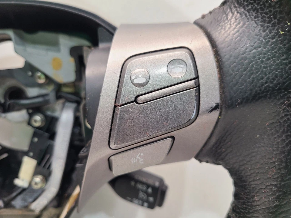 2010 丰田 Venza (2.7 升 / AT) 方向盘带开关 — 第 3/4 张图片