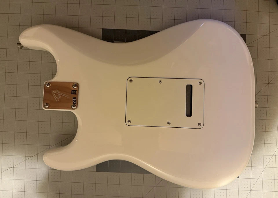 Fender Player Stratocaster Loaded Alder Body Polar White MIM Strat 2020 - Image 2 of 4