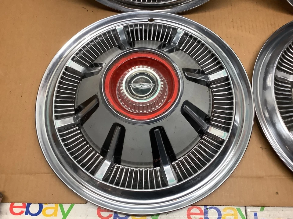 Ford Bronco 1966-1977 camioneta 2x2 serie F 100 150 250 tapacubos cubiertas de rueda de 15" Foto 2 de 4