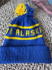 Vintage Ski Alaska Knit Snow Board Snowboard Hat Beanie Cap Pom Pom Blue/yellow