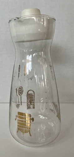 Vintage Pyrex Glass 32oz Juice Carafe Mid-Century Gold Geometric Plastic Lid USA