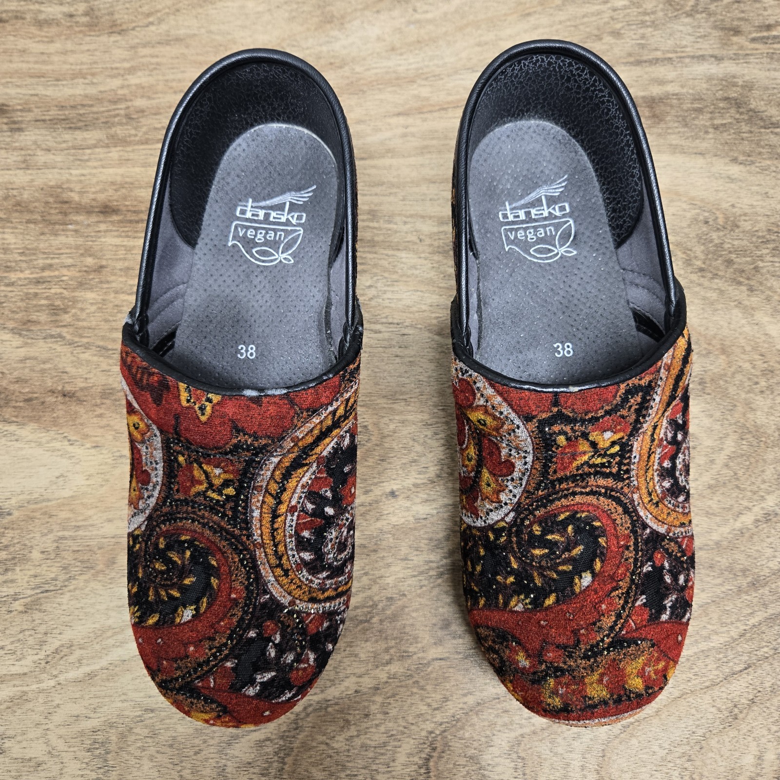 Dansko Clogs Women 38 Red Vegan Paisley Tapestry Faux Velvet Professional Shoes