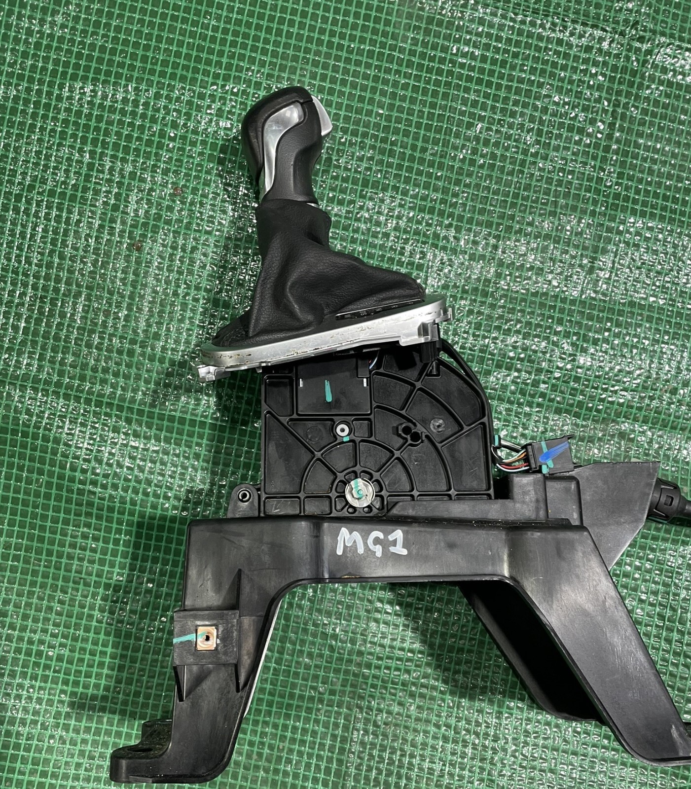 Picture 1 of 5