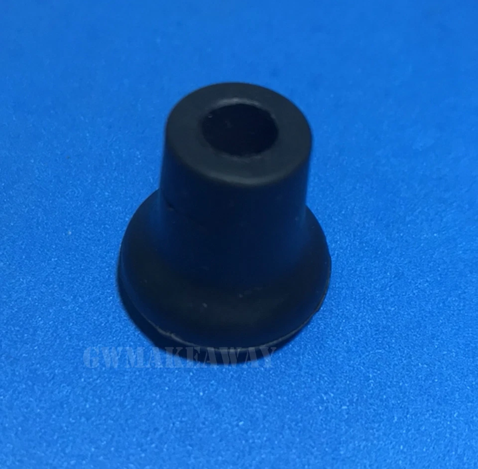 4x CAPUCHA PARA MAZDA 1200 1300 1500 1800 R100 RX2 RX3 RX4 CAPÓ TOPE PARACHOQUES GOMA Foto 2 de 3