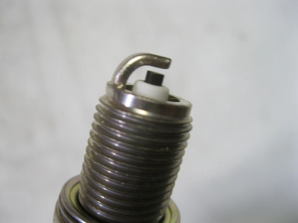 2 Spark Plugs-Natural DENSO 3137 (2 pack) Q16PR-U Foto 3 de 4