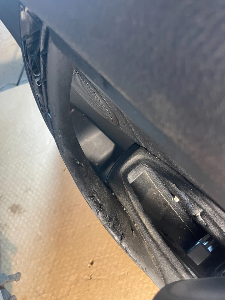 2012-2015 BMW 328i FRONT RIGHT PASSENGER SIDE DOOR PANEL 2083450 OEM . - Image 4 of 4