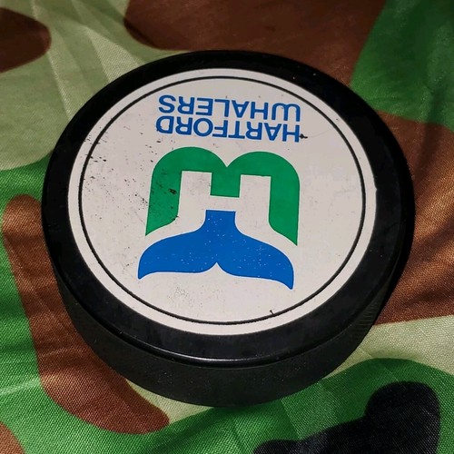 HARTFORD WHALERS OFFICIAL PUCK NHL VINTAGE VICEROY MFG. MADE IN CANADA 🇨🇦 - Picture 3 of 9