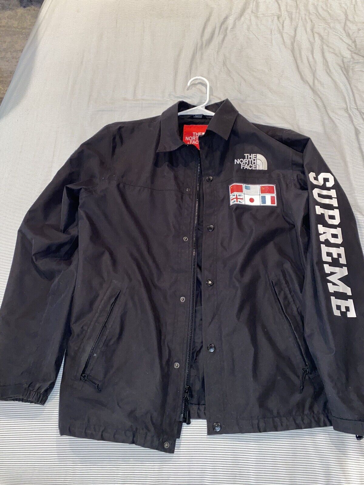 Supreme The North Face Expedition Jacket