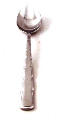 Reed & Barton Rebacraft Stainless Steel Korea SWAGGER Lot of 2 Oval Soup Spoons 
