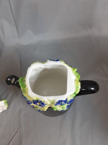 Claire Murray Sakura Teapot And Lid With Flower And Butterfly - Picture 4 of 13