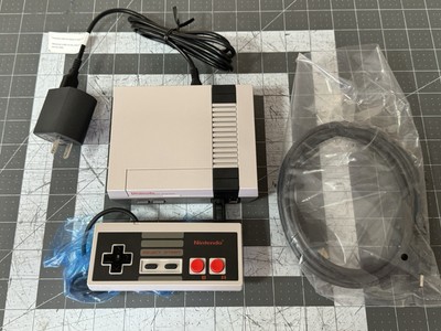 Nintendo NES Classic Edition With Controller And Power Cable 170 Games NICE  4549659002|