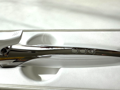 NEW ReFa BEAUTECH CURL IRON 32mm W/Box AC 100V Glossy Hair Styling