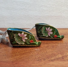 Vintage Cloisonne Enameled Pair of Elf Shoes Christmas Ornament