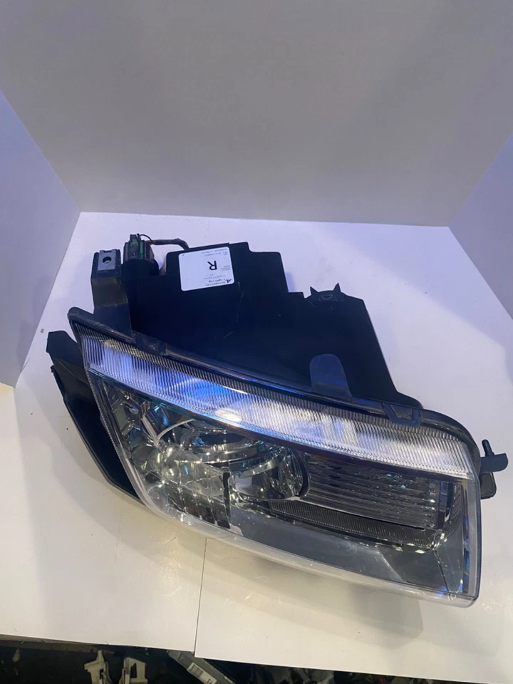 2007-2010 Lincoln MKX Right Halogen Adaptive Headlight Assembly - Image 2 of 4