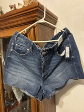 Universal Thread Hi Rise Shorts-Med Wash SZ 17- Fitted Hip Leg Button Fly BN