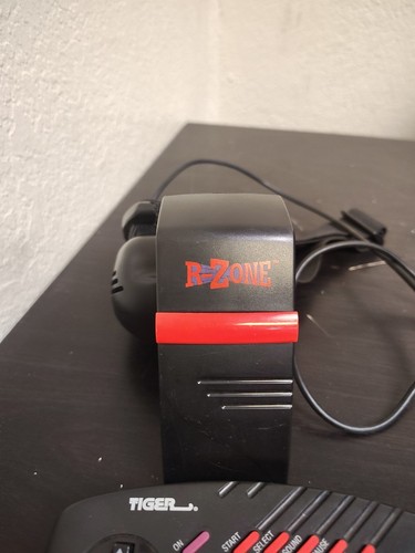 Vintage 1995 Tiger R-Zone Handheld Gaming System - Picture 3 of 4