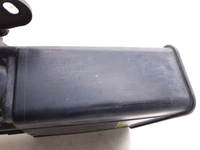 Scion XA 2006 1,5 L 4 cilindros montaje de bote de vapor de combustible Foto 3 de 4