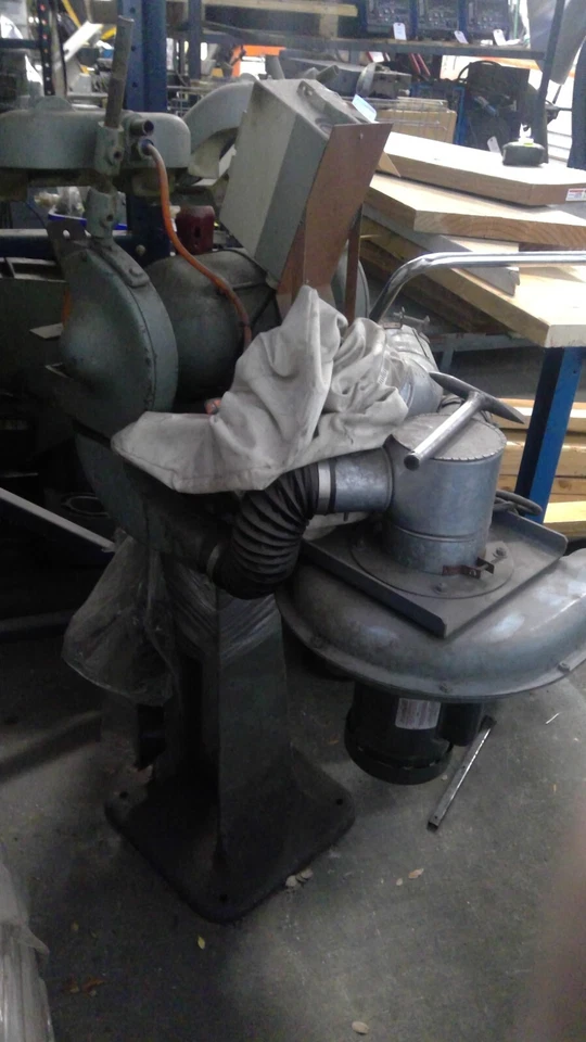 Amoladora de banco Baldor 3450 RPM Foto 4 de 4