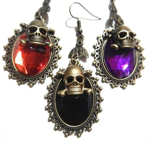 PIRATE QUEEN EARRINGS Jolly Roger Skull & Crossbones goth steampunk halloween 1E - Picture 2 of 9