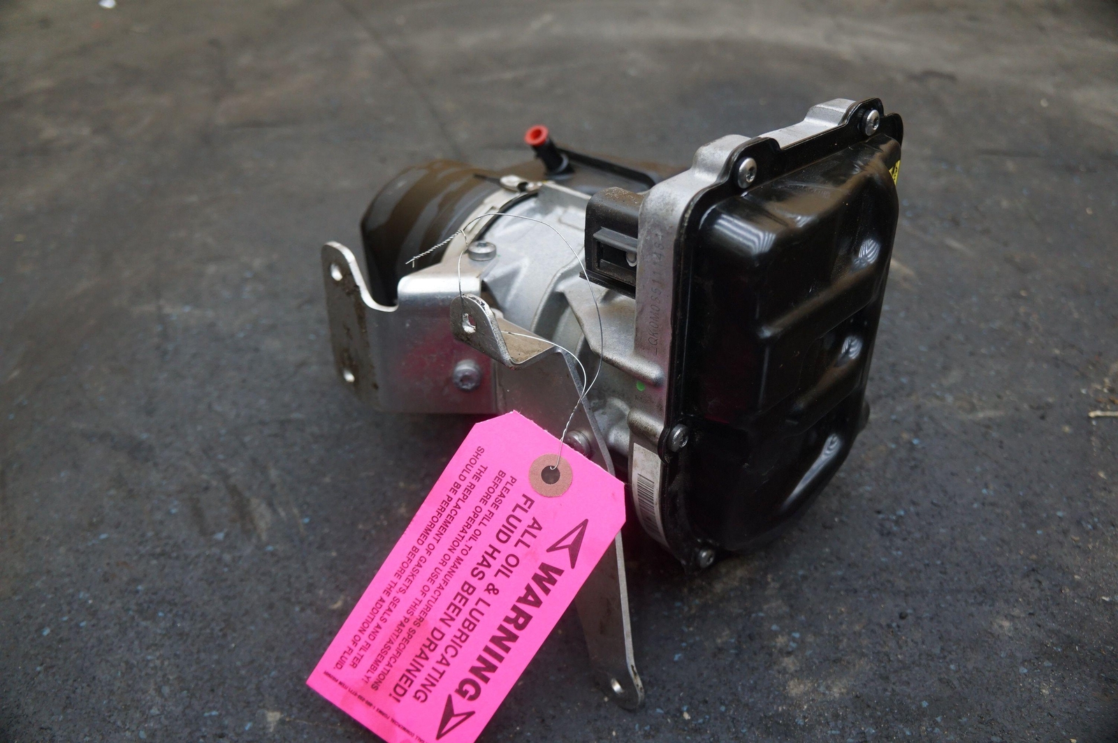 Hydraulic Pump Reservoir Assembly 4S9145501 OEM Audi R8 LMS GT4 2018