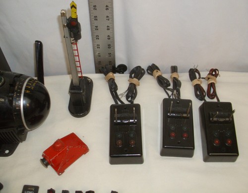 LIONEL MULTI CONTROL TRAINMASTER ZW TRANSFORMER 275 WATT WITH ACCESSORIES - Imagen 4 de 6