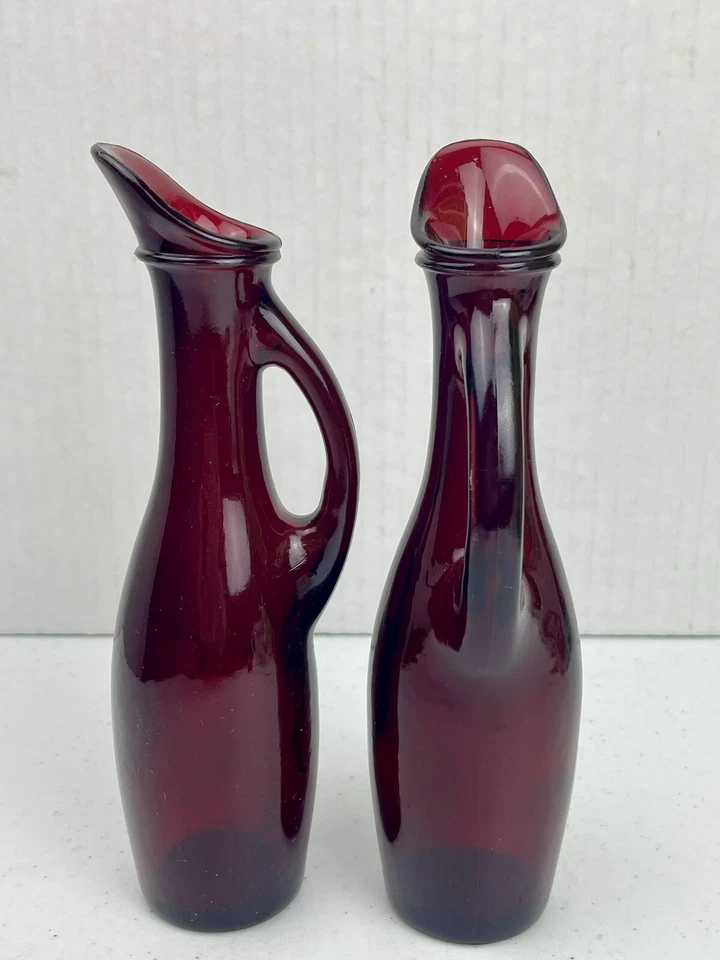 Juego de 2 jarrones/jarros ajustados de vidrio rojo rubí Anchor Hocking vintage Foto 3 de 4