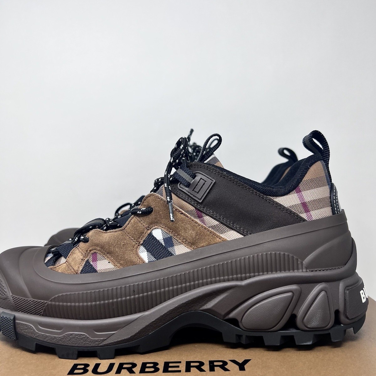 Burberry Arthur Check Men's Sneakers Size 42 EU / 9 US Beige Brown