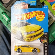 HOT WHEELS CUSTOM '01 ACURA INTEGRA GSR YELLOW 89/250 T1