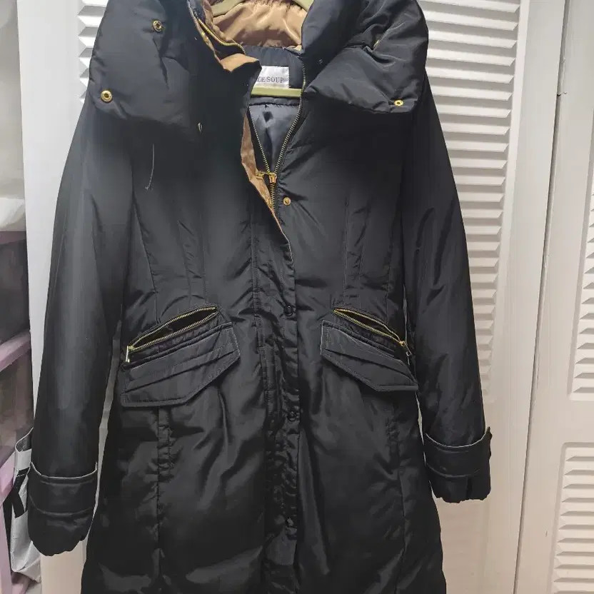 Women's Down Padding Jacket - Deep Navy with Gold… - image 6