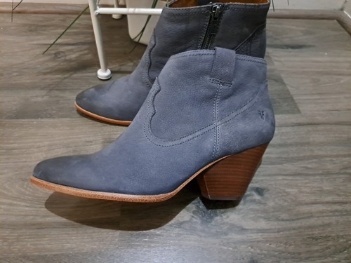 Frye Reina Jea Damen-Westernstiefeletten Nubukleder grau Reißverschluss Größe 9M - Bild 2 von 9