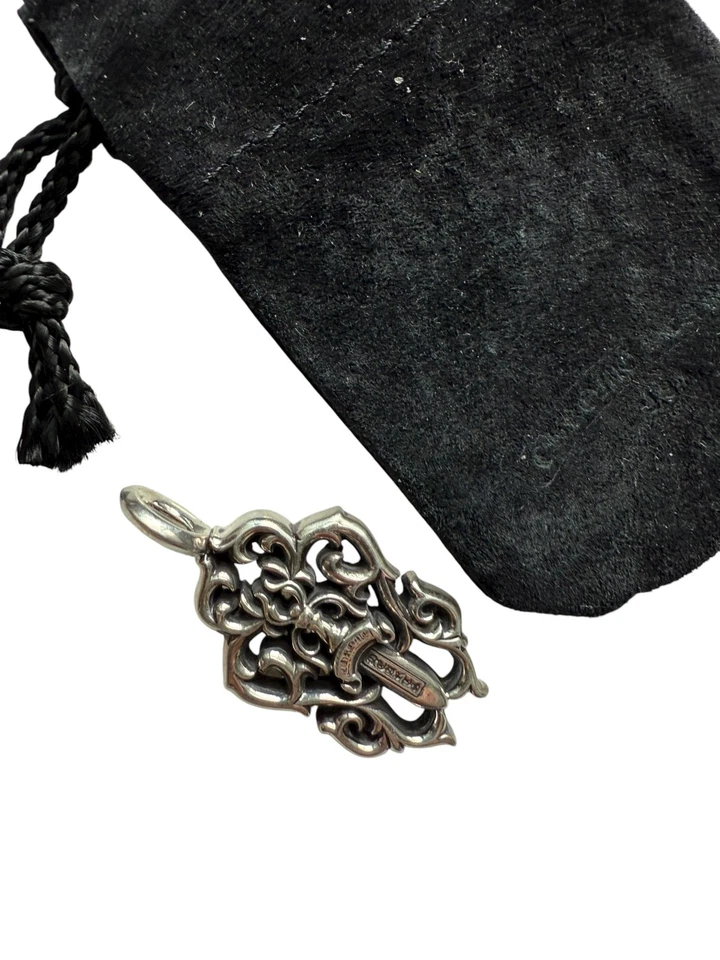 COLLAR COLGANTE DAGA DE VID CORAZONES CROMADOS PLATA DE LEY 925 Foto 2 de 4