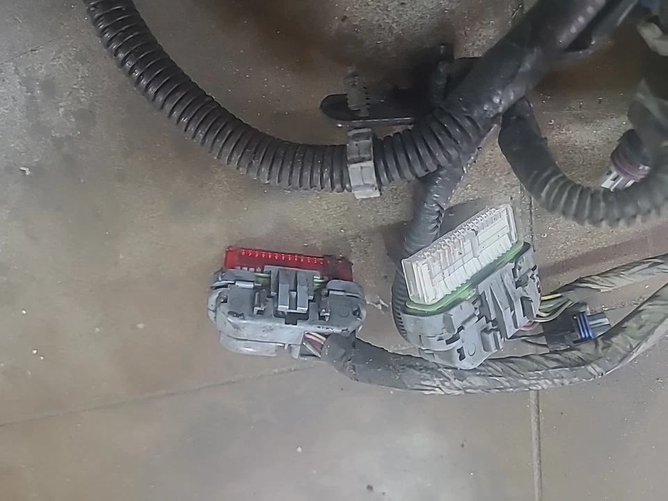 2004 2005 LLY Duramax TCM ECM transmission Wiring Harness - Image 3 of 4