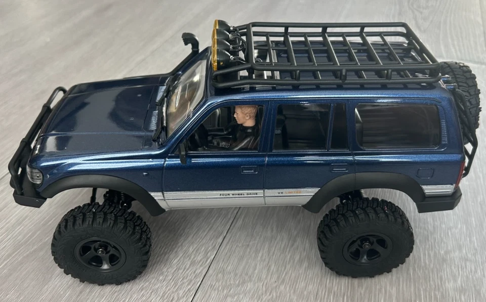 FMS 1:18 FCX18 LC80 Toyota Land Cruiser LC80 V2 RTR Blue Slightly Used LC80 L1 - Image 2 of 4