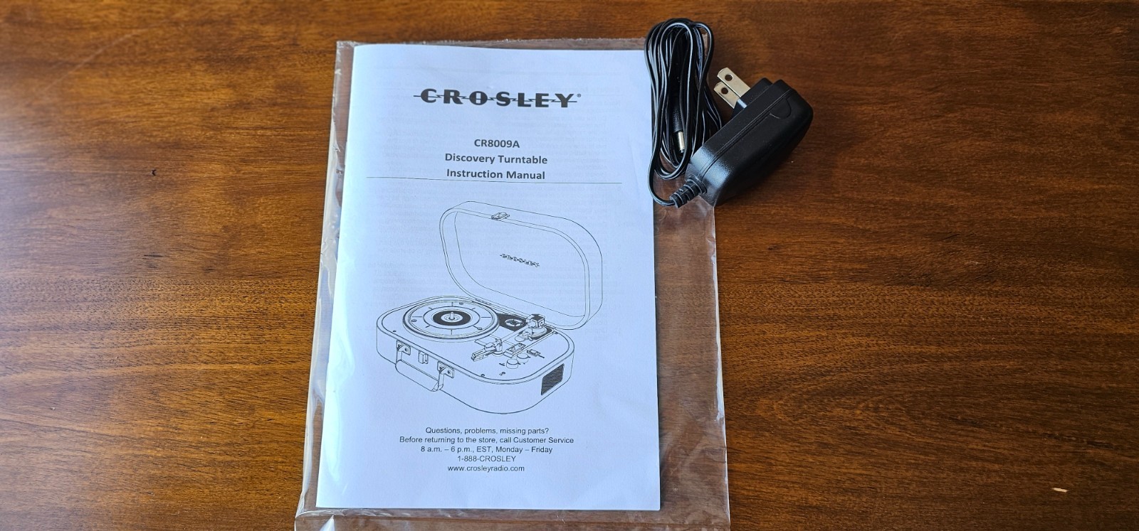 Crosley Discovery Vintage Suitcase Turntable, Dune CR8009A-DU
