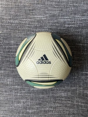 Adidas Speedcell OMB 2011/12 Matchball