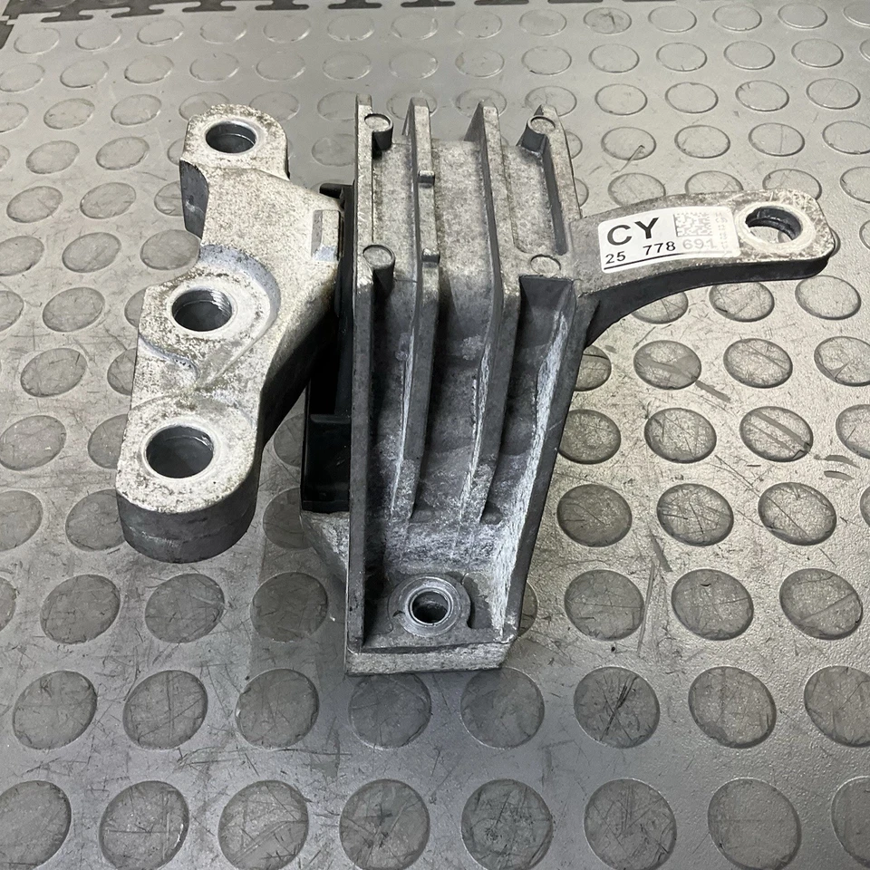 Cadillac SRX 2010-2016 montaje motor delantero derecho OEM Foto 4 de 4