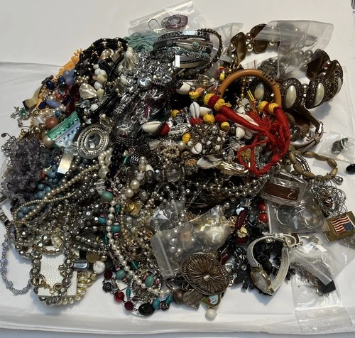 Vintage 8lb Lot Of Costume Jewelry For Crafting And/Or Repurposing