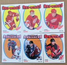 2001-02 O-Pee-Chee lot of 6 Retro (1971-72) Parallel insert cards.