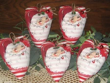 Country Christmas Retro  5 Santa Claus Hearts Tree Ornaments Wreath Accents