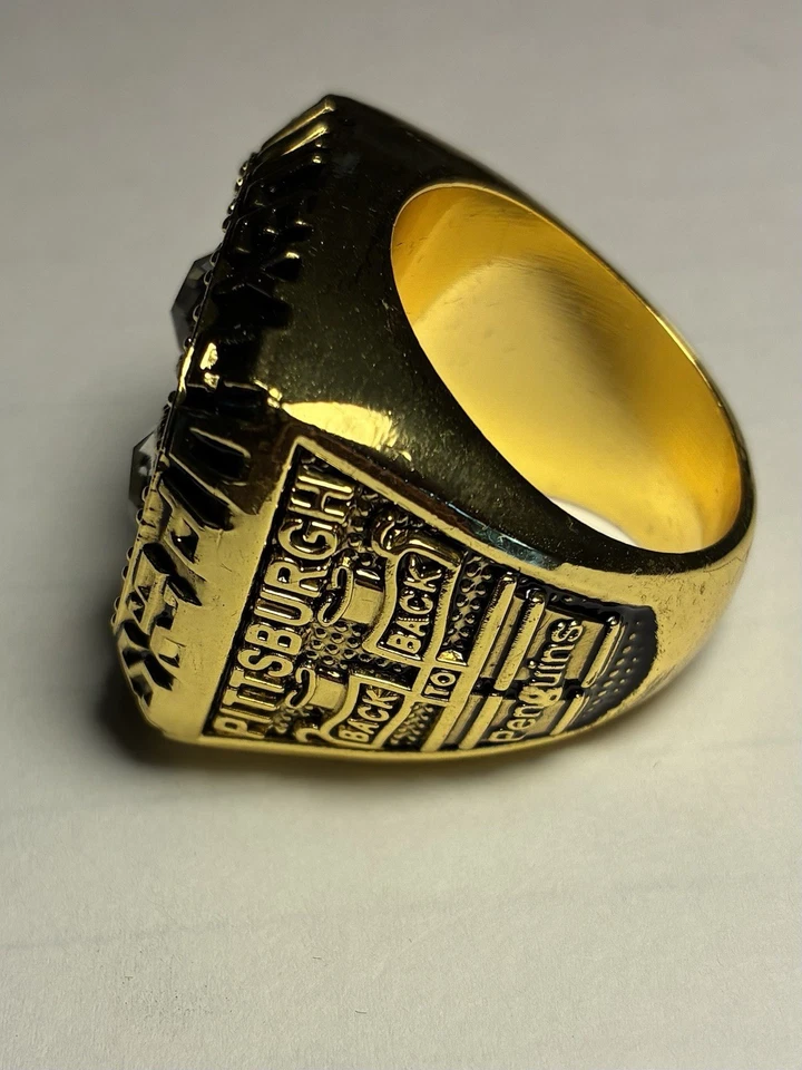 Pittsburgh Penguins 1992 Stanley Cup Championship Brian Trottier Replica Ring - Image 3 of 3