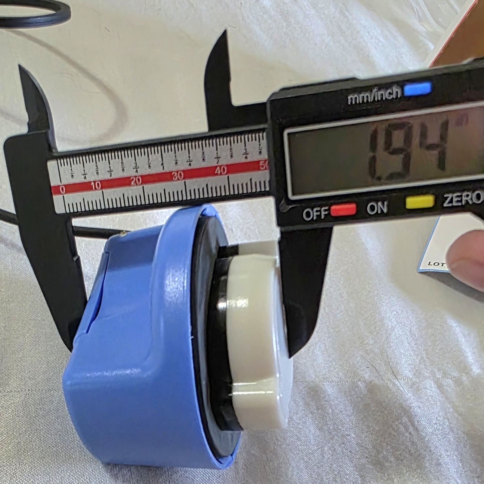 Motorad DEF104 Locking Diesel Exhaust Fluid (DEF) Filler Cap New In Box 10525