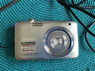 Nikon Coolpix S2800 Digital Camera 20.1 MP with 4GB Memory Card