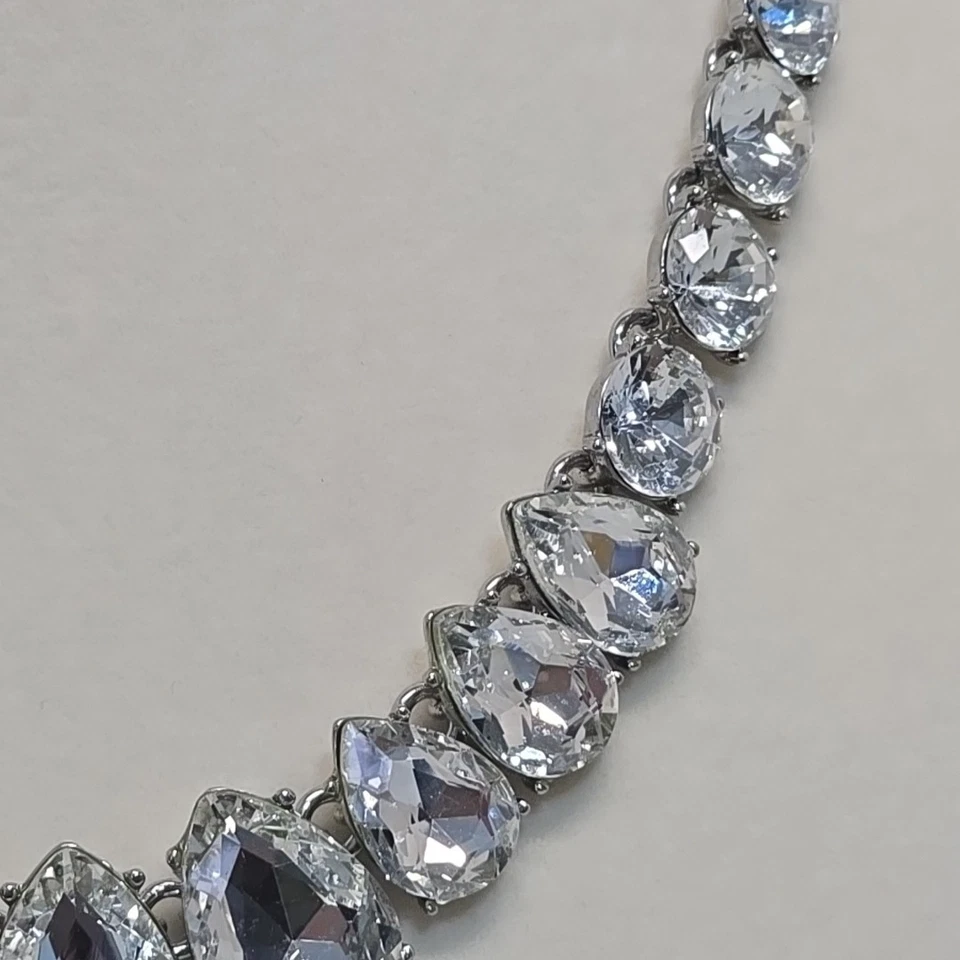 Collar distintivo CHARTER CLUB cristal tono plata brillante clásico Foto 4 de 4