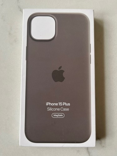 Genuine Apple iPhone 15 PLUS (6.7") Silicone Case w/Magsafe -Multiple Colors - Picture 6 of 11