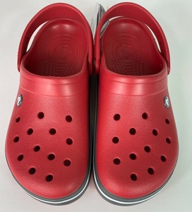 m8 crocs size