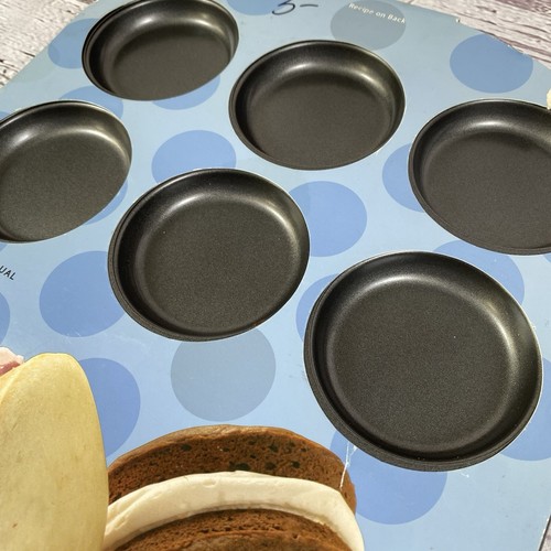 Wilton Whoopi Pie Pan 12 Cavity 3" Diameter Rounds New - Picture 3 of 6