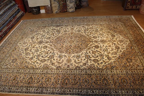 _ANTIQUE_NAIN_RUG_10'x14' Circa 1930's Beige HAND-MADE background Floral Design - Picture 3 of 12