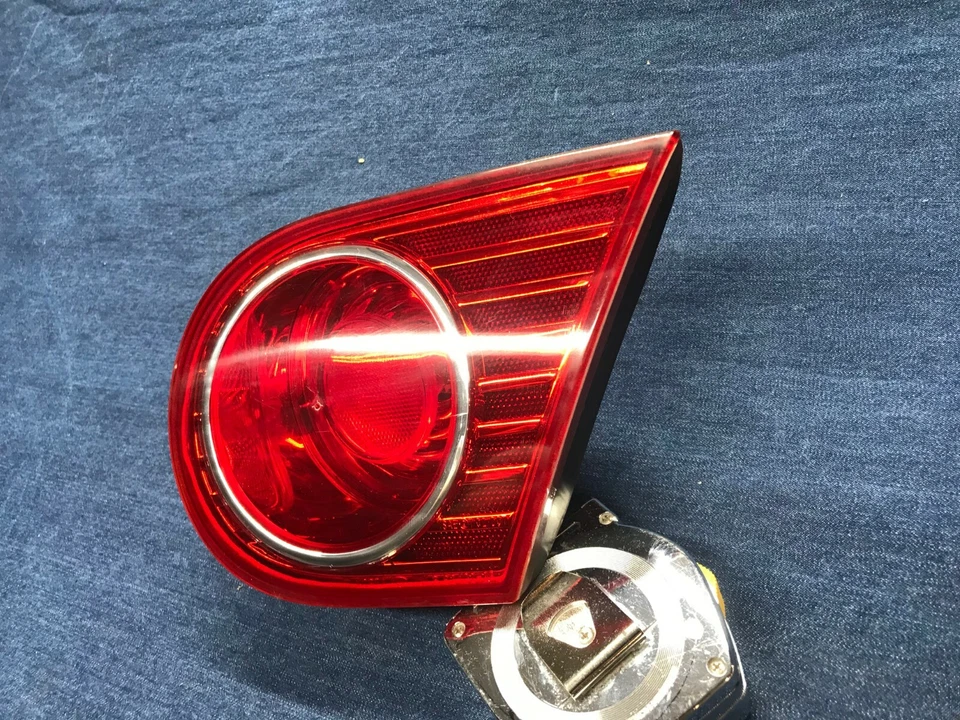 2004 2005 2006 Kia Amanti правая сторона внутренний задний фонарь в сборе - Изображение 2 из 4