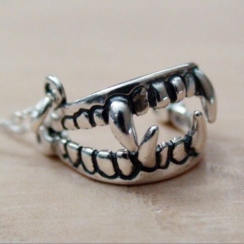 Movable Fangs Charm Necklace 925 Sterling Silver Vampire Teeth Bite Wolf Dog NEW - 第 1/5 張圖片