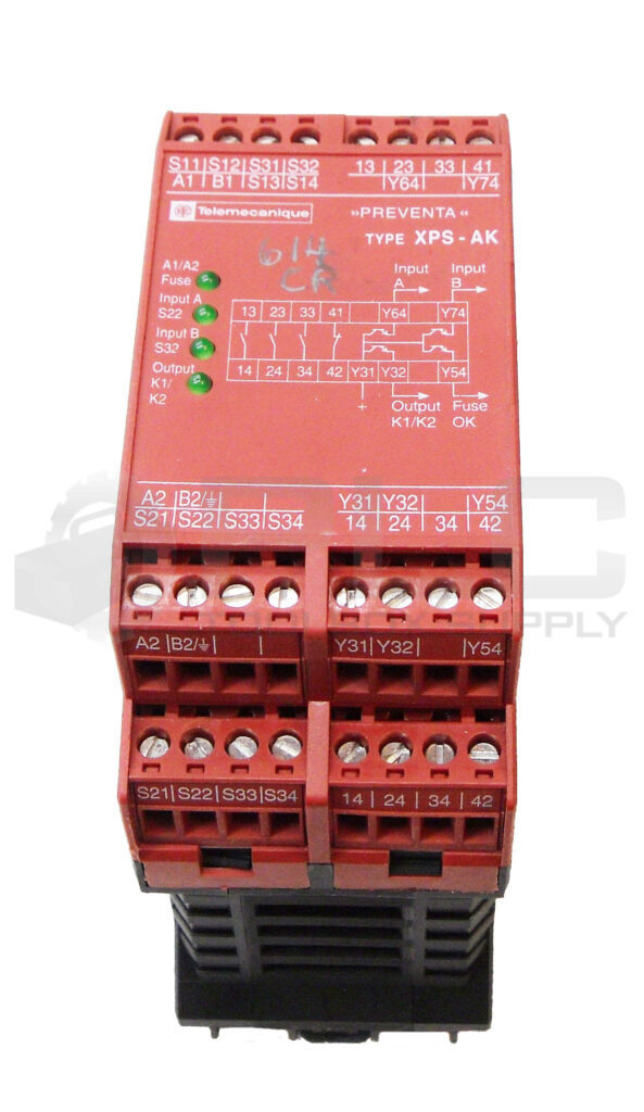 TELEMECANIQUE XPSAK311144P EMERGENCY STOP MODULE 24V AC/DC XPS-AK